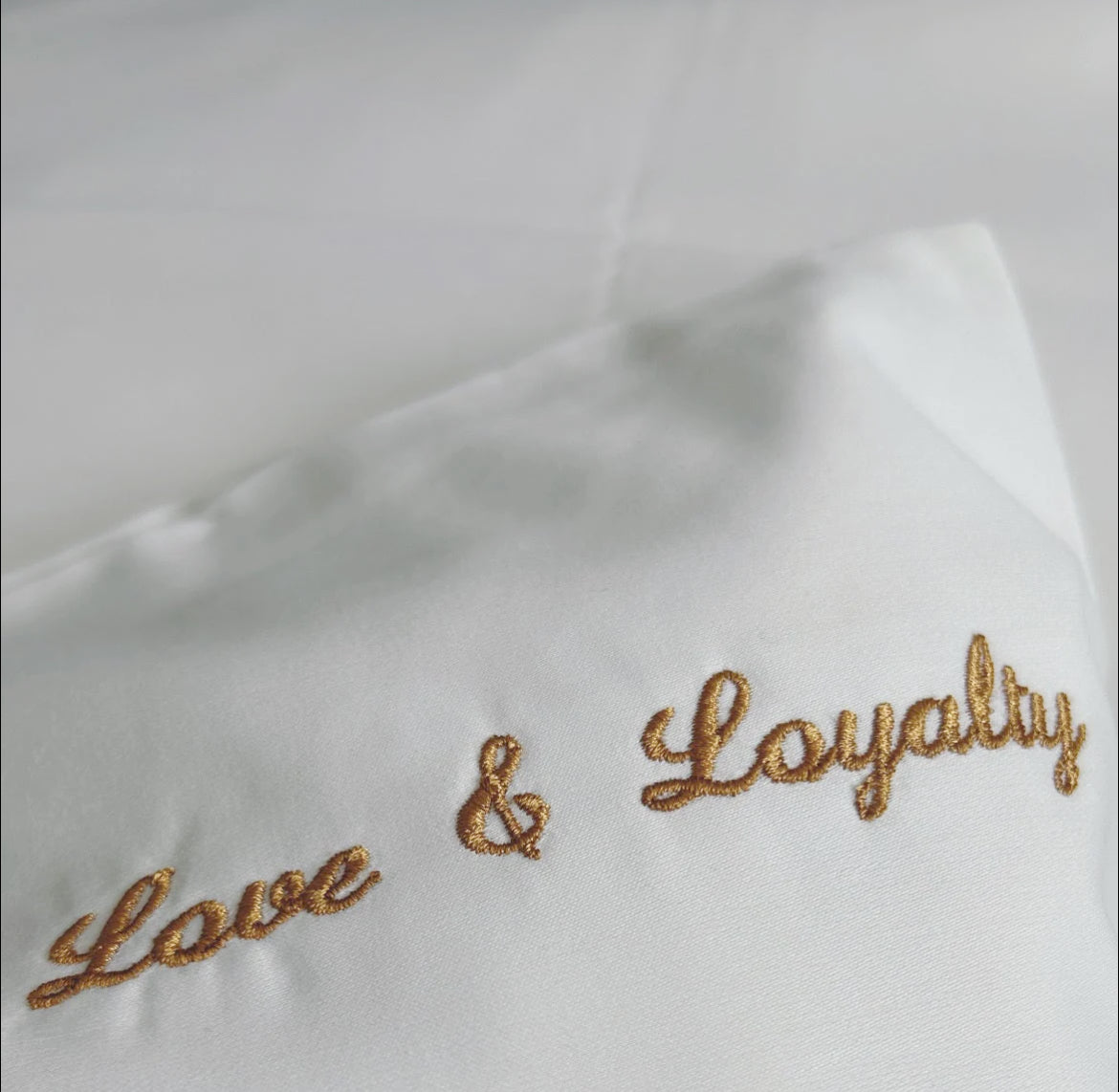 Love & Loyalty White standard pillowcase set white set