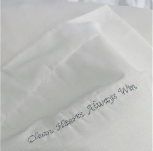 Clean Hearts Always Win White Oxford pillowcase set white and silver 